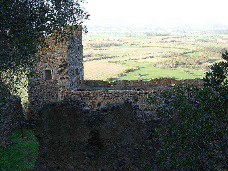 Mura e Torri del Castello di Acquafredda